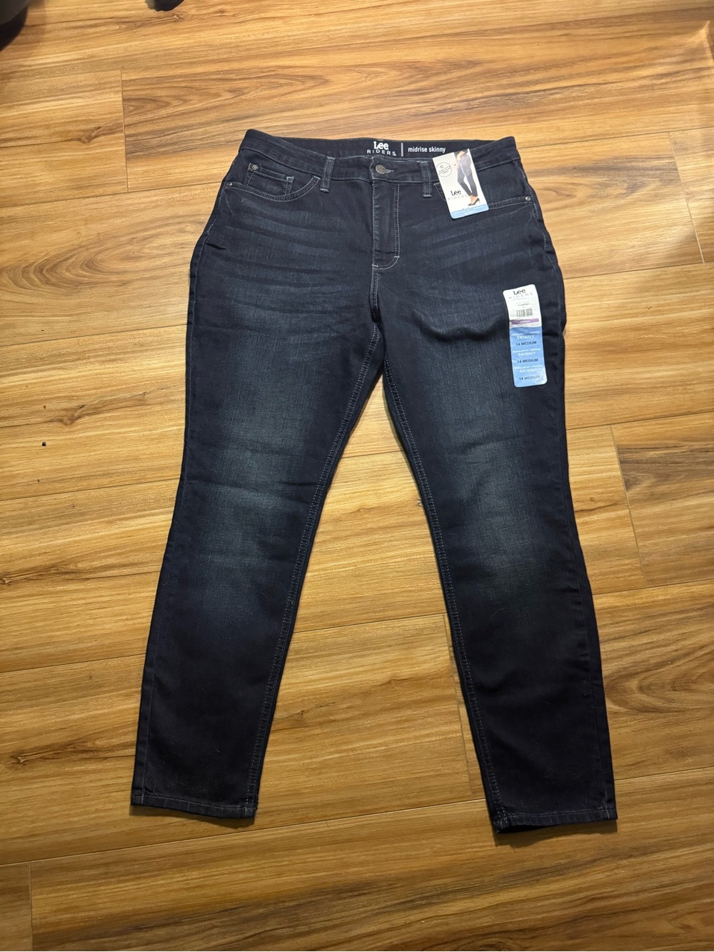 NWT Lee Women’s Skinny Jeans in Dark Blue Wash